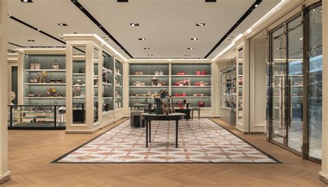 tye designer gucci|Gucci designer interior design.